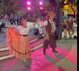 Nota a Mario Peralta, bailarín, docente y conductor de la sexta noche de la Fiesta de la Federación