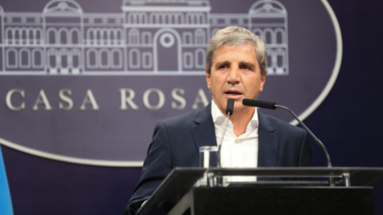 Sietecase inició un trámite ante Guinness para que Luis Caputo sea reconocido como el endeudador récord