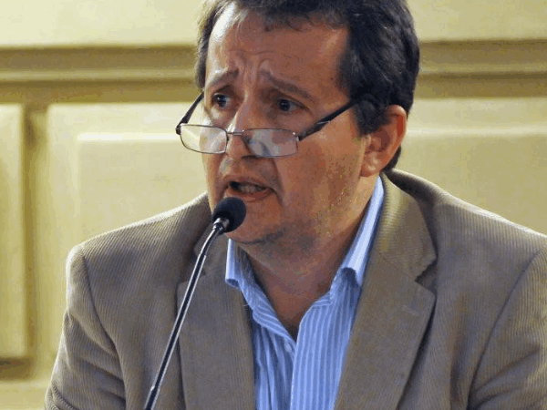 Democracia de baja intensidad