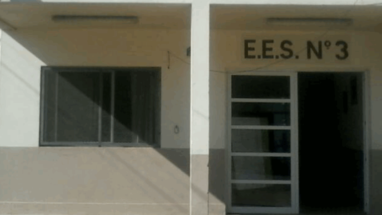 Puesta del nombre a la EES N°3 de Abbott