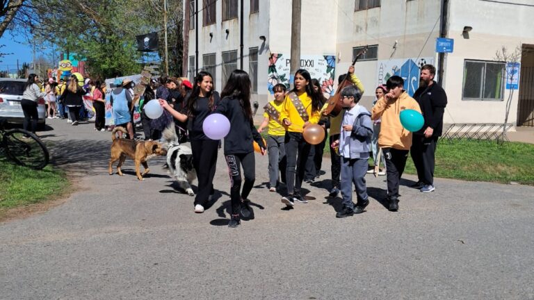 Festejos de la semana del estudiante EES N°3 de Abbott
